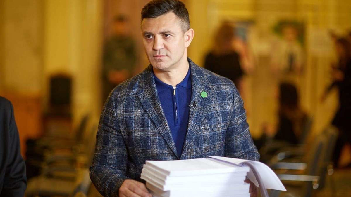 Разбор полетов после драки в Раде: Тищенко призвал Лероса сдать мандат, назвав предателем