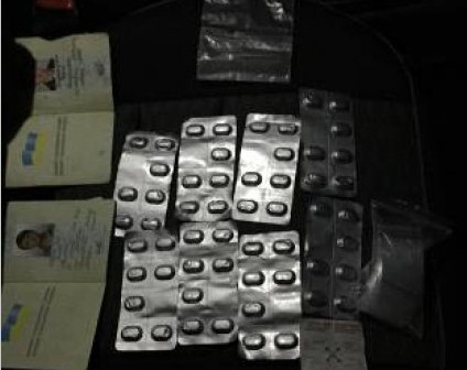 Львовские полицейские разоблачили наркоторговцев – товар поставлялся из Ивано-Франковска