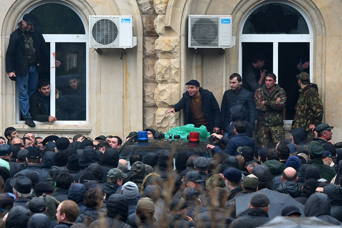 ​Эксперт о "путче" в Абхазии: "Кремль теряет контроль над бандитскими анклавами"