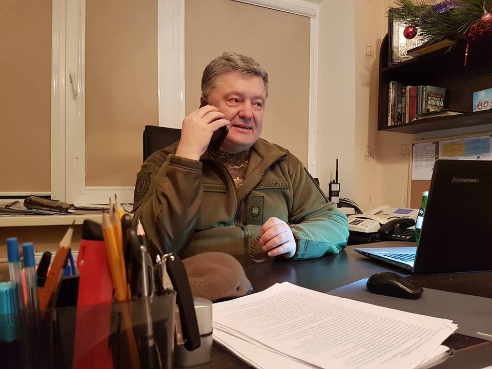 Президент Порошенко в экстренном порядке отправился на Донбасс: стало известно о целях его визита