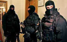 Киевская милиция обыскала офисы телекомпаний: найдены доказательства трансляции запрещенных каналов 
