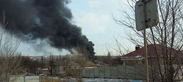 В луганске пылает военная база террористов 