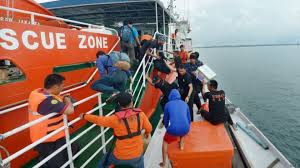 Спасатели подняли со дна Яванского моря «черный ящик» самолета AirAsia