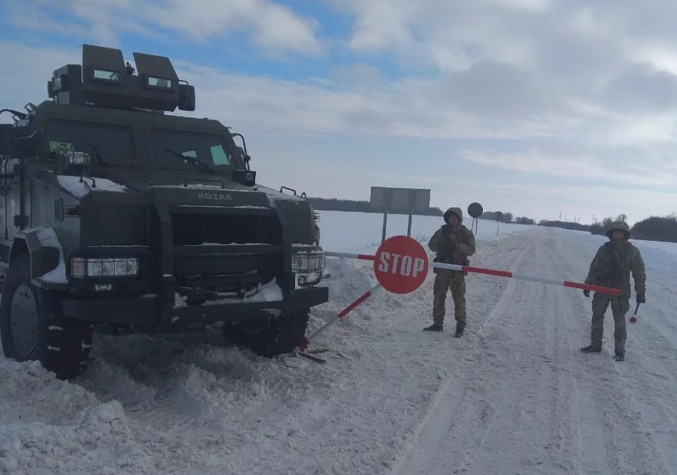 Граница Украины с Россией была усилена армейскими спецподразделениями – кадры