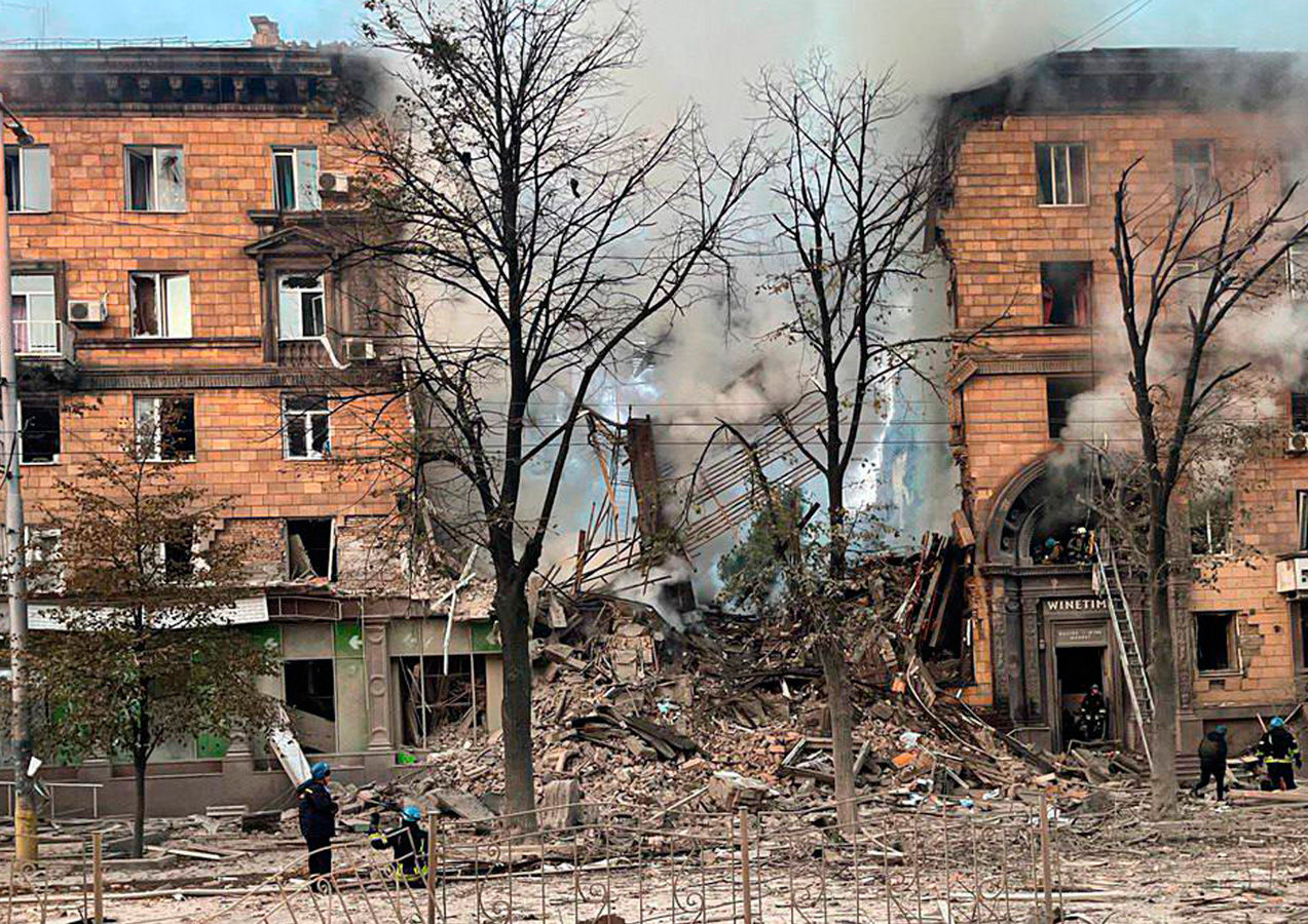 ​Оккупанты атаковали дома в Запорожье, в которых спали люди – известны последствия и количество жертв