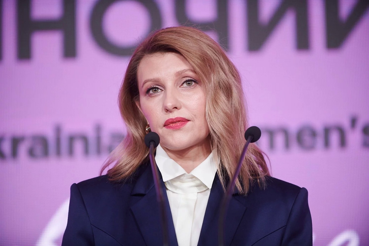 ​Елена Зеленская снесла страницу в Facebook после "атаки хейтеров" - продержалась всего два дня