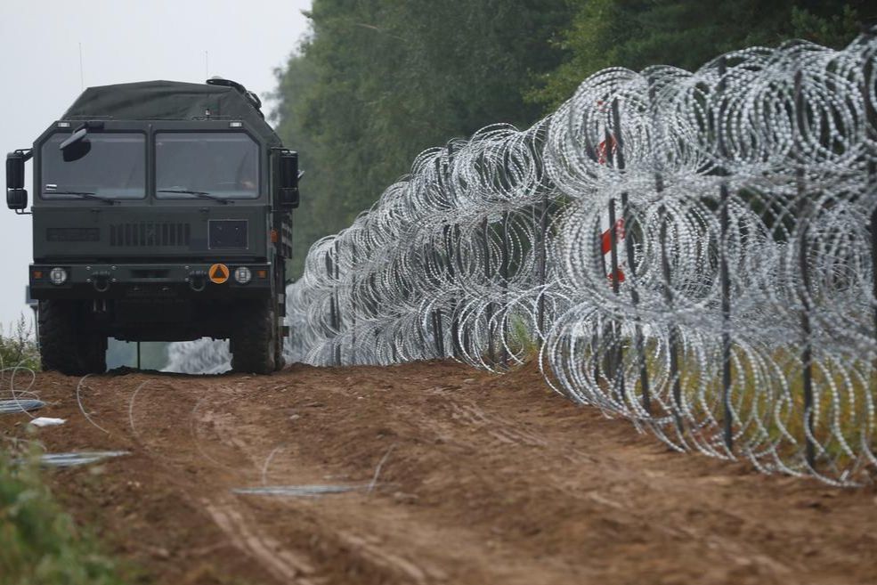 ​Польша усиливает границу с Беларусью: переброшены еще 500 силовиков