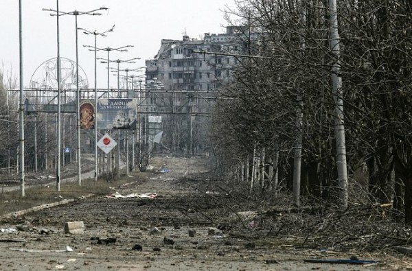 "Твори бардак, мы здесь проездом - так любят говорить оккупанты", - блогер рассказал, чем боевики травят жителей захваченного Донецка - кадры
