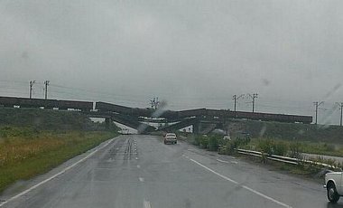 Движение по трассе Славянск - Донецк - Мариуполь перекрыто из-за подрыва моста