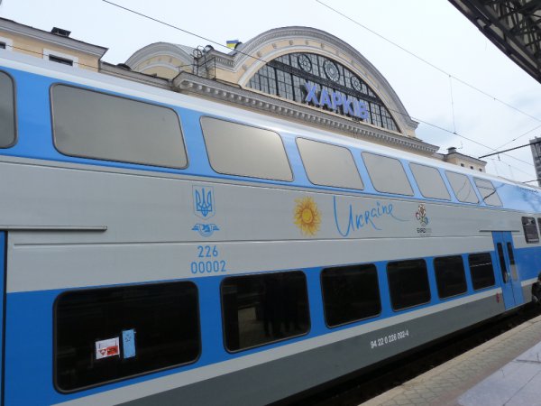 Украинцы снова будут ездить на двухэтажных поездах Skoda