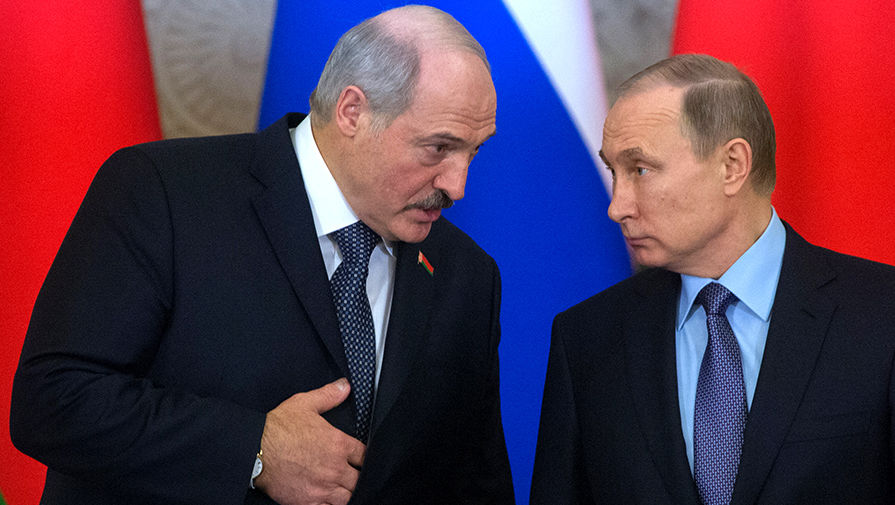 Присоединение Беларуси к России: оппозиционер рассказал, почему Путин не спешит создавать "союзное государство"
