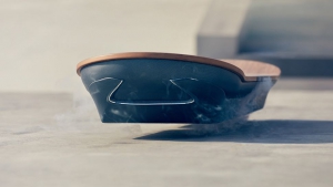 Lexus создал летающий скейтборд из фильма "Назад в будущее"