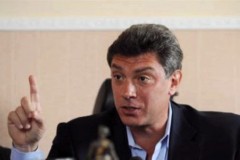 Немцов: холодный душ кризиса станет общественным вытрезвителем в России