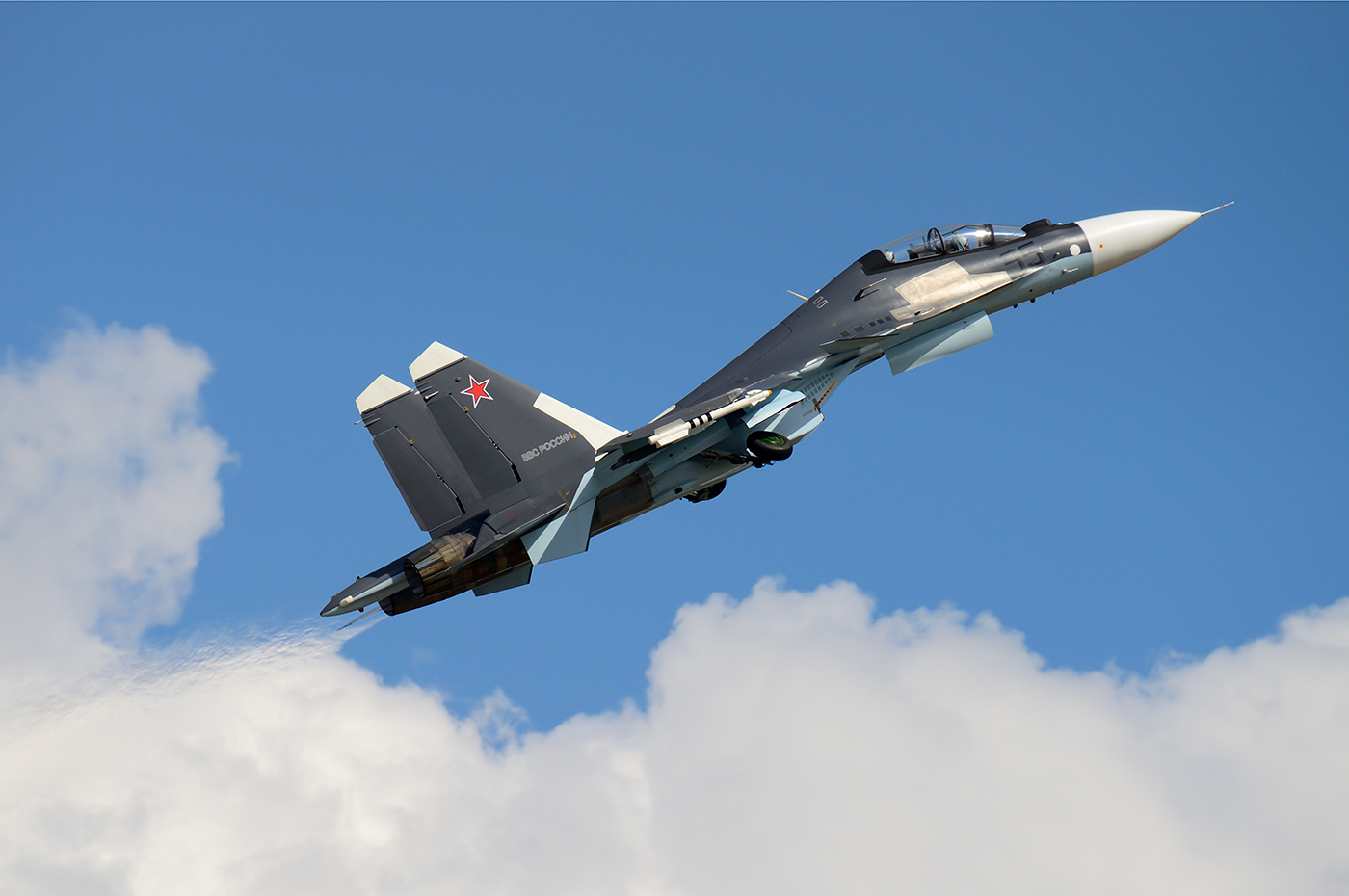 Авиацию российских военных в Крыму пополнили новыми истребителями