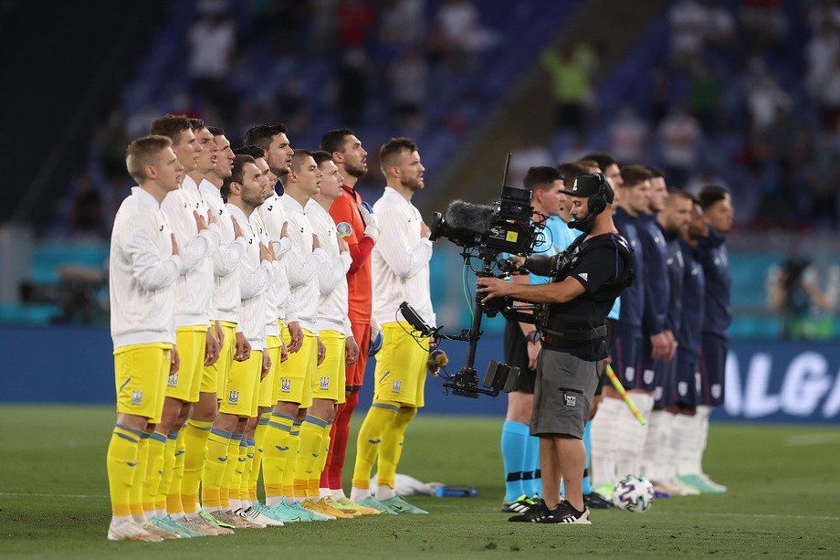 Все 11 футболистов отказались: появилось фото поступка сборной Украины перед матчем с Англией