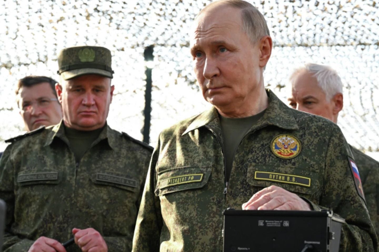 ​"Ястребы" в РФ требуют от Путина ядерного удара по Украине - Reuters