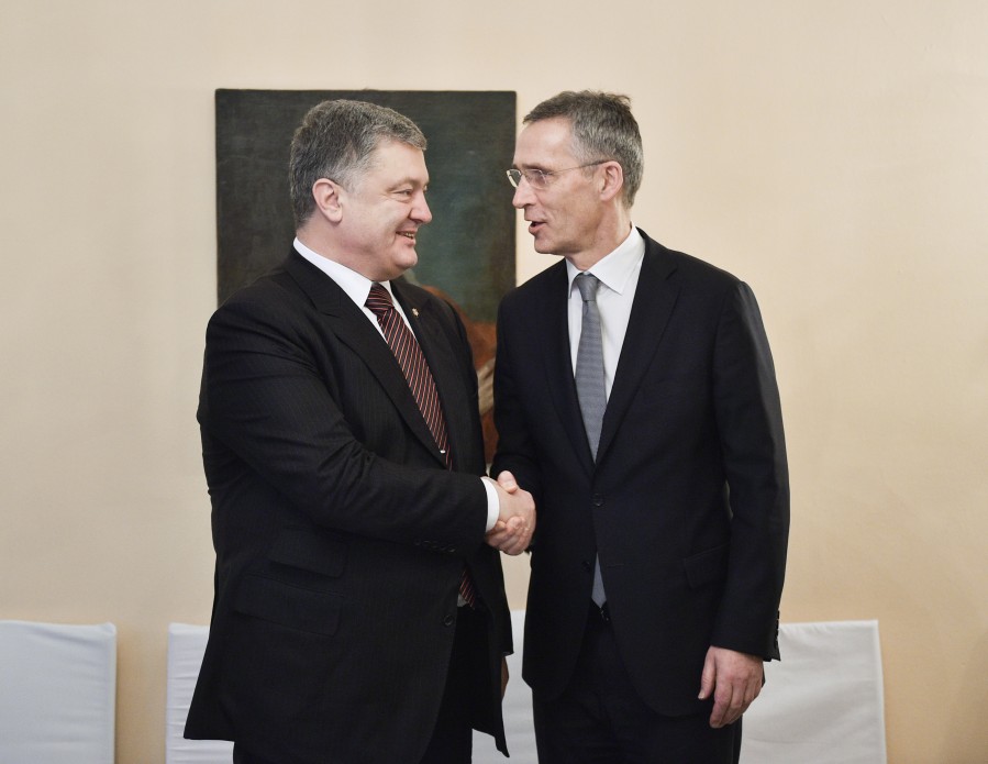 Украину ожидает усиление сотрудничества с НАТО: Порошенко провел переговоры со Столтенбергом