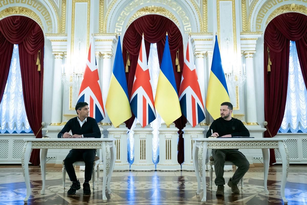 The Economist: соглашение между Украиной и Британией готовит мир к вступлению Киева в НАТО 