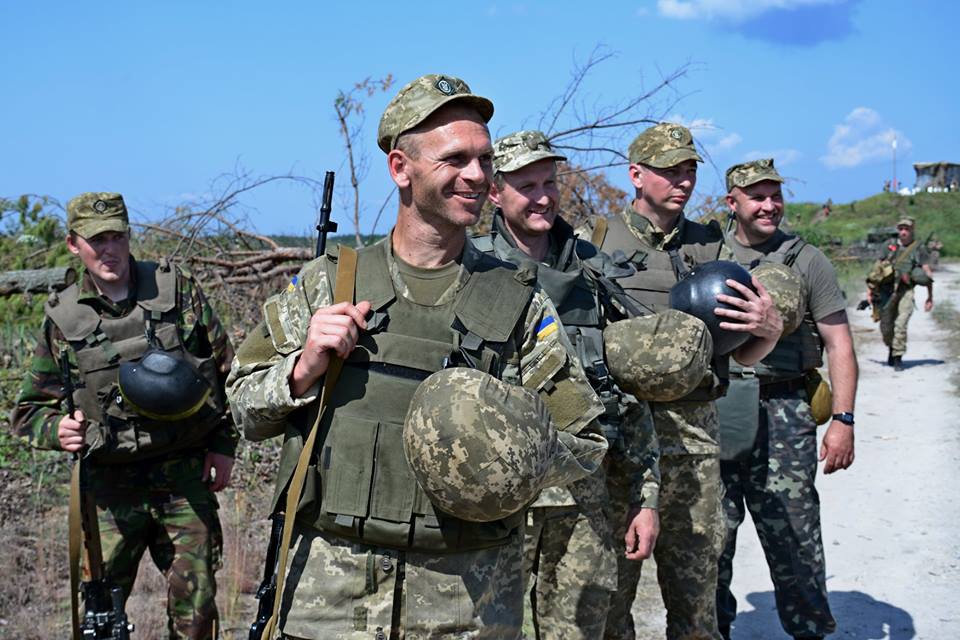 Украинские солдаты - самые лучшие в мире! - Муженко показал мужественные лица тех, кто защищает Украину от оккупантов (фото)