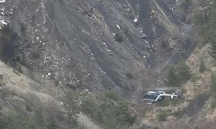 На месте катастрофы А320 найдены около 600 фрагментов тел