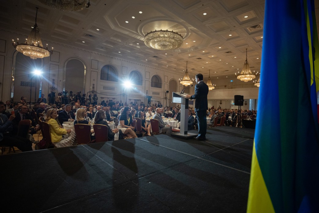 ​Что Зеленский делает с Украиной - президент сделал в Канаде громкое заявление