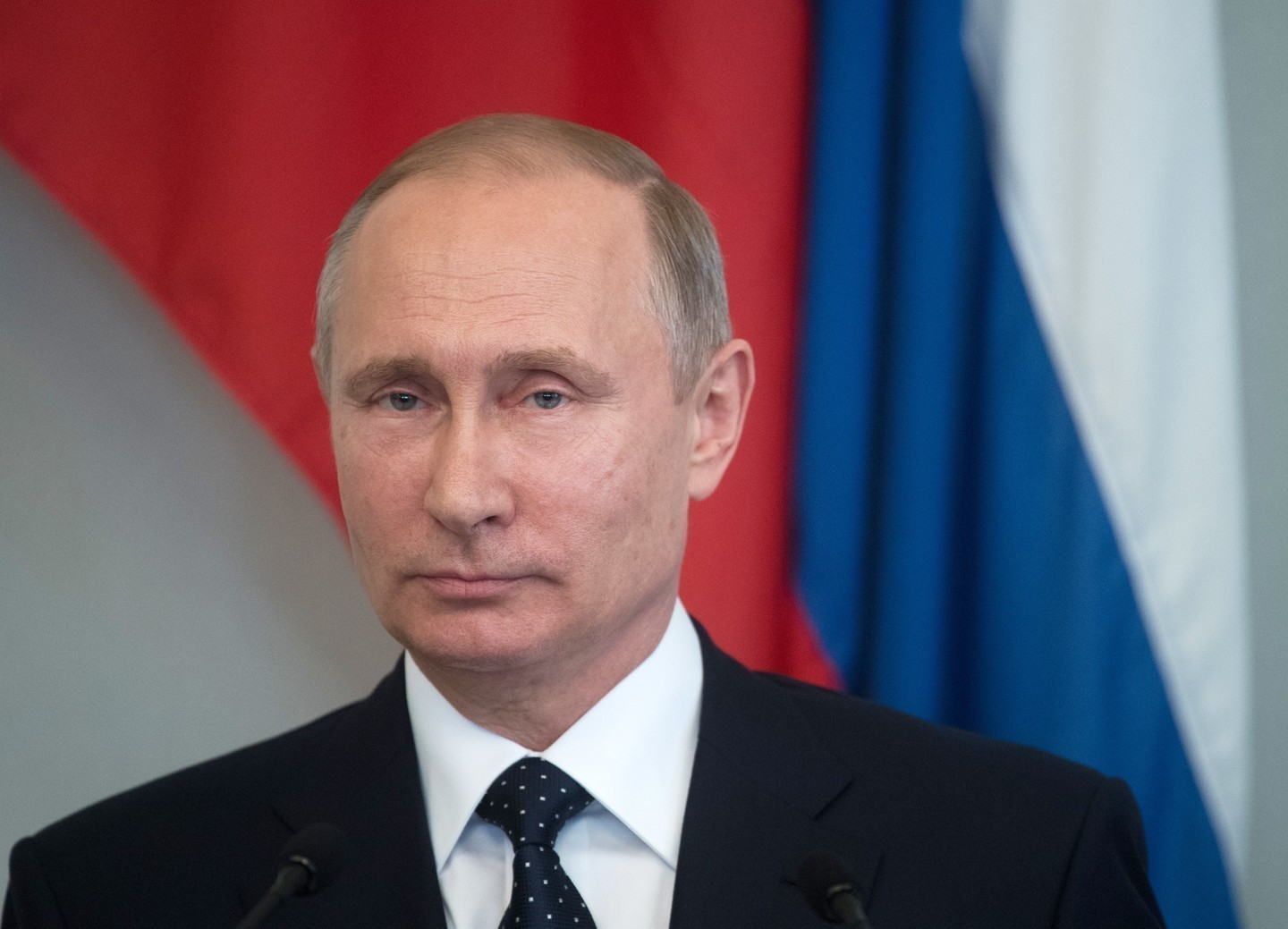 "Россия — страна гордых людей". Путин не появился на собственном выдвижении в президенты — названы "звезды", которые пришли в ЦИК за главу Кремля