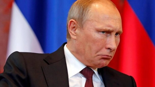"Удавка санкций будет стягиваться постепенно", - Карл Волох оценил, что Путин имеет наихудшую позицию за всю его историю во главе России