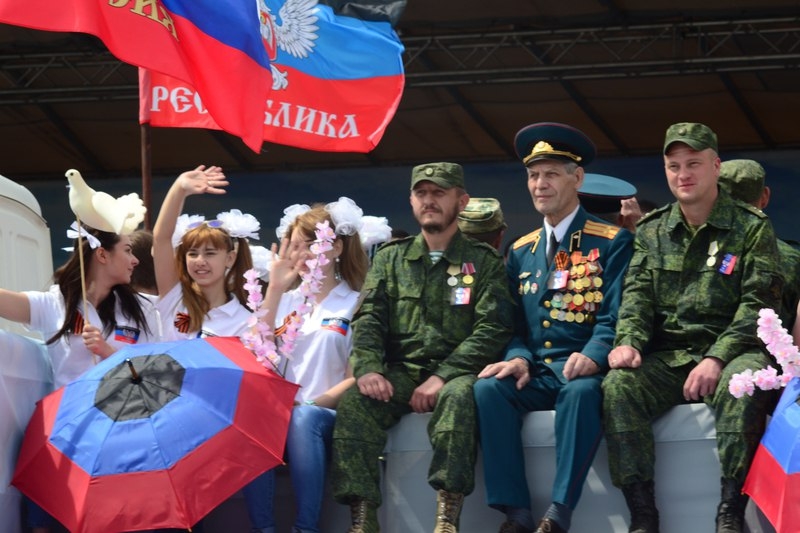 "Не задумываясь, стреляют по ногам из Стечкина", - боевик "ДНР" откровенно рассказал о нравах российских кураторов и главной проблеме "народной армии" 