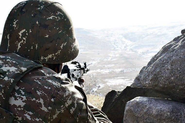 В Карабахе эскалация: Азербайджан заявил о провокации, Армения - о наступлении