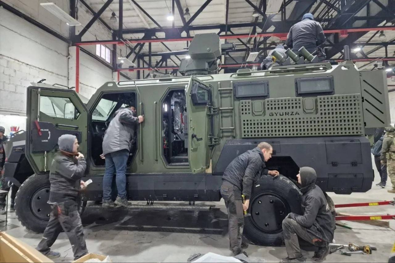 Фейковый РЭБ от дронов и завышенные цены на броневики: суд арестовал счета "Укр Армо Тех"