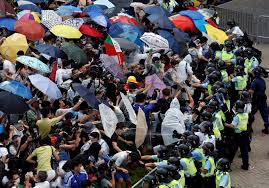 Демонстрантам Гонконга власти выдвинули ультиматум 