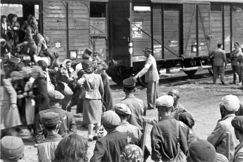 Искупление вины: Франция выплатит жертвам Холокоста $60 млн