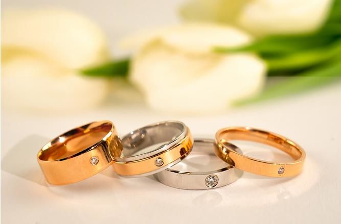 Классические и оригинальные обручальные кольца: выбираем красивое и удобное украшение на долгие годы 