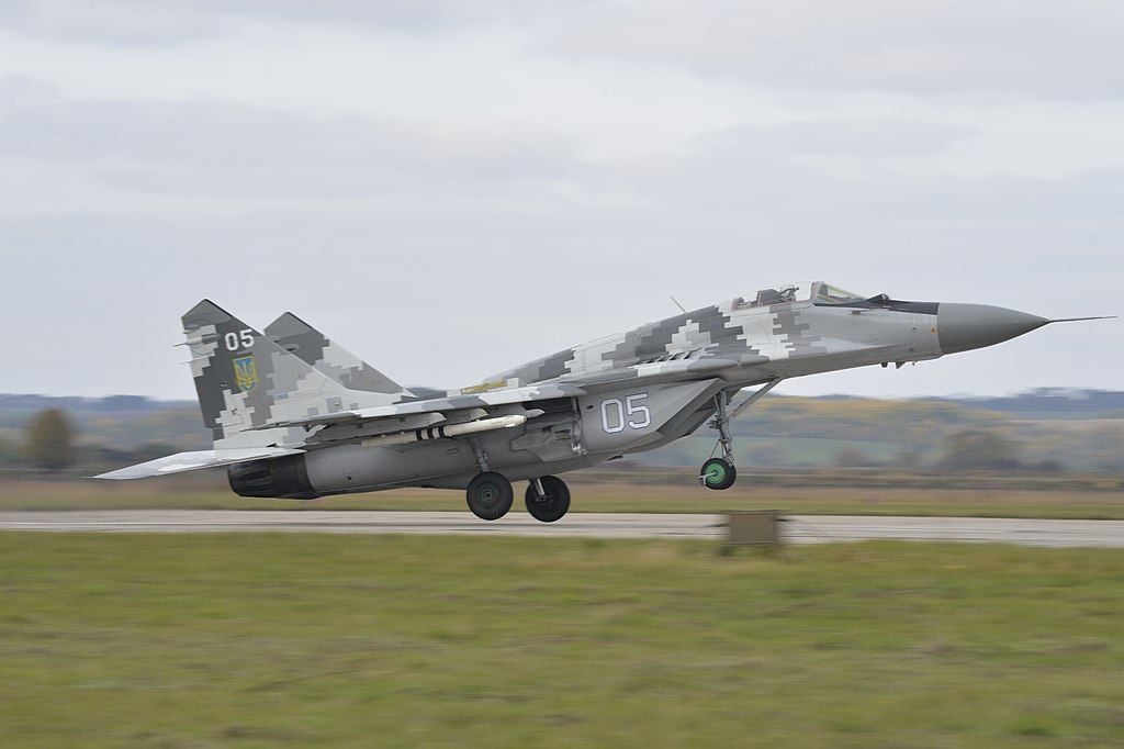 Словакия передает Киеву 13 истребителей "МиГ-29" и дополнительное ПВО