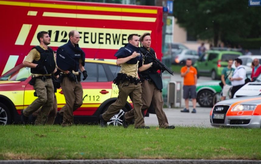 СМИ: Зафиксировано 6 смертей в Мюнхенском торговом центре