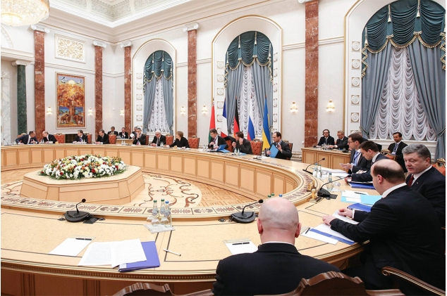 Переговоры "нормандской четверки" в Минске идут уже более 10 часов