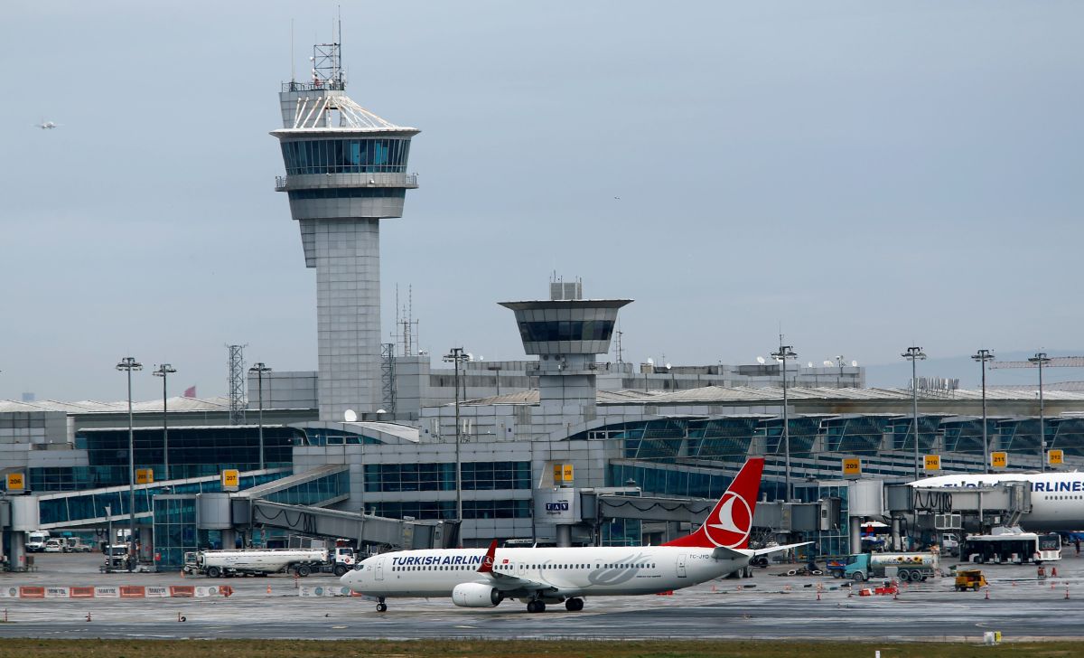 В аэропорту Стамбула прогремели 2 взрыва: 10 человек погибло, около 40 раненых – СМИ