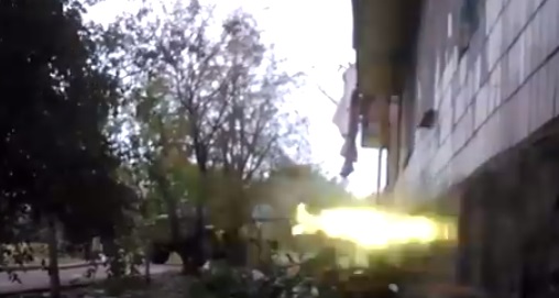 Как зенитная установка ЗУ 23 обстреливала аэропорт Донецка из-за многоэтажного дома