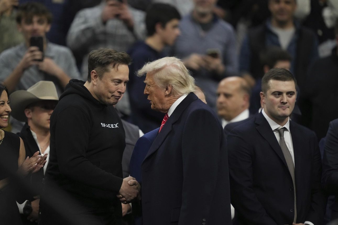 ​Трамп сообщил ближнему кругу о скором уходе Маска, он превратился в обузу - Politico