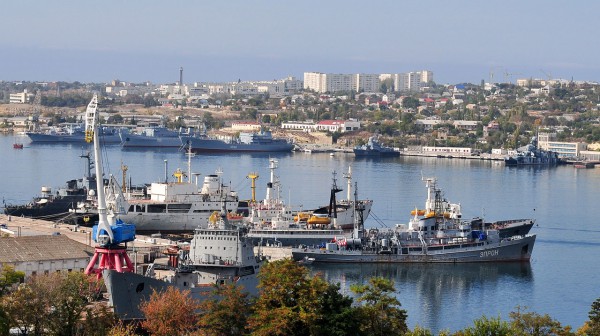 У Порошенко забрали Севастопольский морской завод