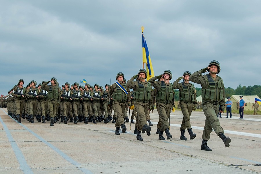 Нацгвардия показала, как будет щеголять в День Независимости Украины: курсанты готовятся к параду на Майдане (кадры)