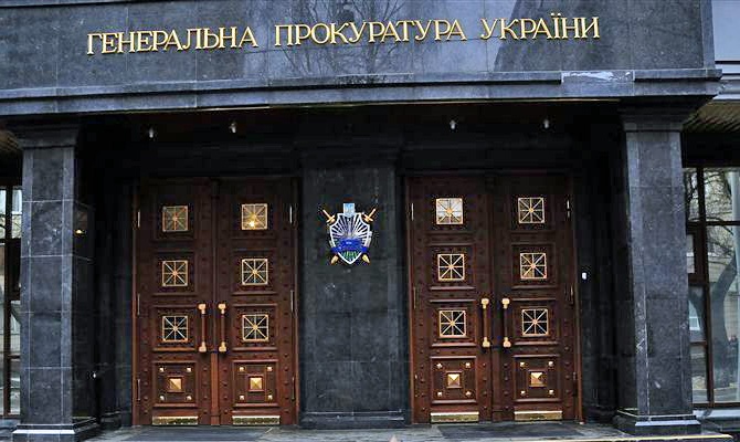 Луценко обвиняет Януковича в конституционном перевороте 