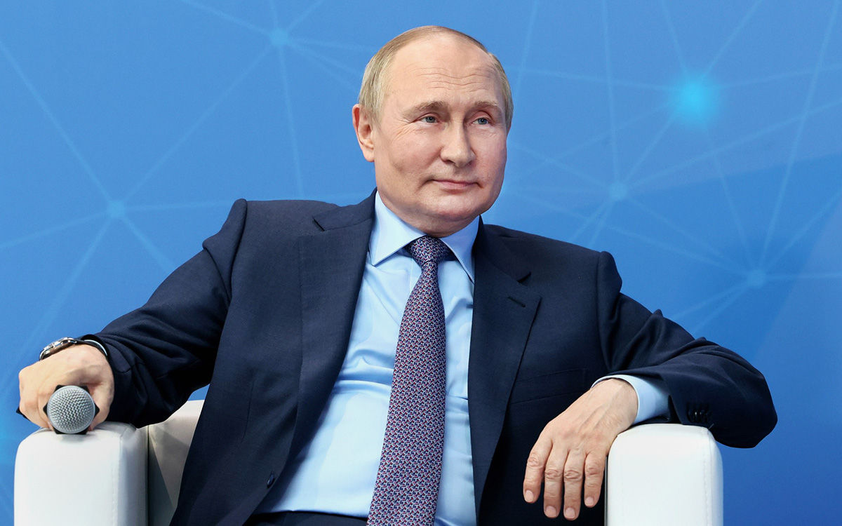 Путин собирается править Россией как минимум до 2032 года – заявление