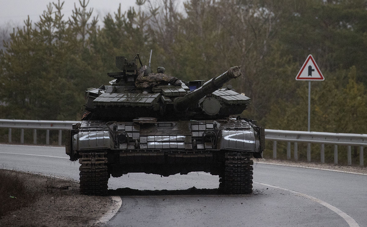 ​ССО устроили удачную охоту на российский Т-90: танк не выдержал испытание минным полем – кадры