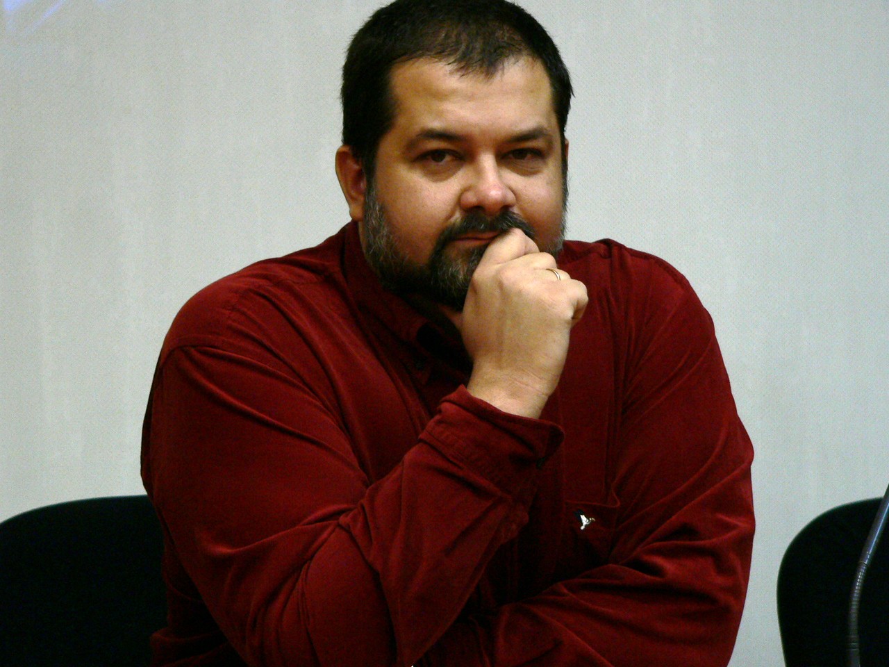 Фантастического провокатора Лукьяненко упрятали в "Чистилище" 