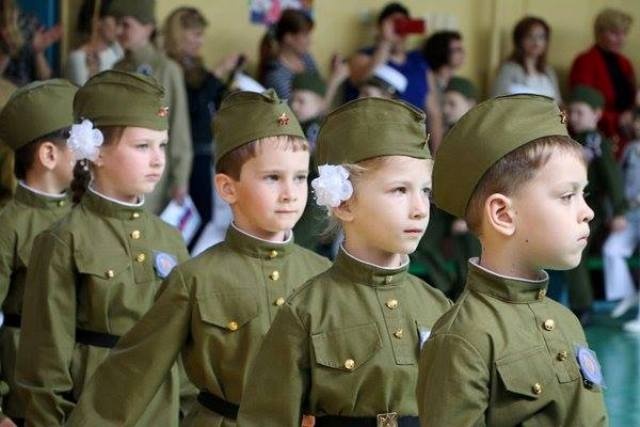 В российских школах вводят "пятиминутки ненависти" для учащихся