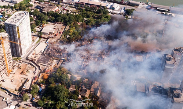​"Вас проще спалить, чем платить", - российский журналист Сотник рассказал сенсацию о том, кто и почему устроил огромный пожар в Ростове