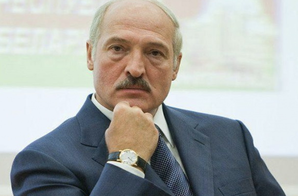 ​СМИ "гудят”: "Бацька" Лукашенко слег с инсультом - появились первые подробности