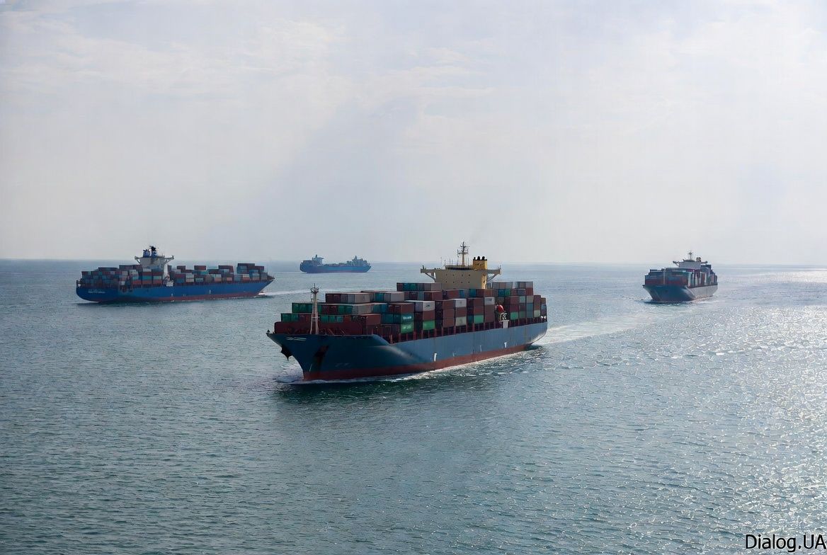 США официально сняли часть санкций, введенных против России