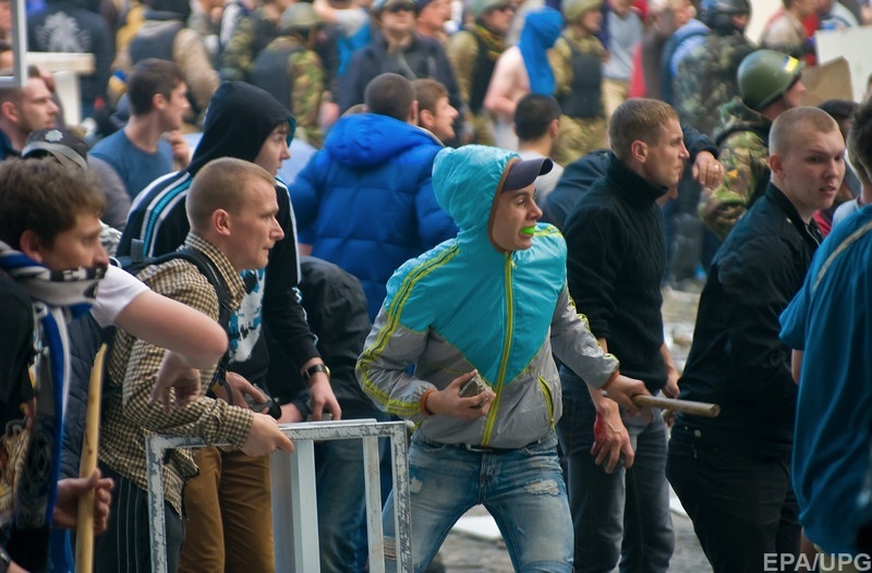 В Одессе участники митинга Куликового поля напали на журналистов "1 + 1"